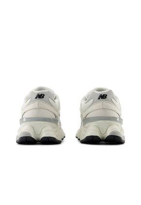 Tenis New Balance 9060 Hombre-Beige/Blanco