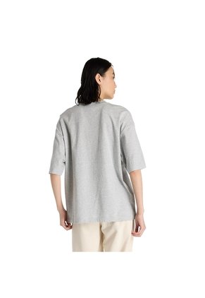Camisa Deportiva New Balance Original Flower Shoe Gris Mujer