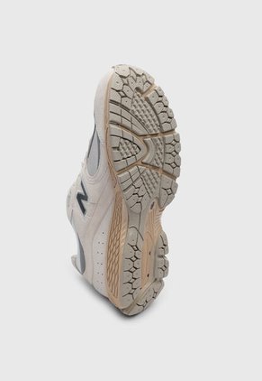 Tenis new balance 2002R Beige