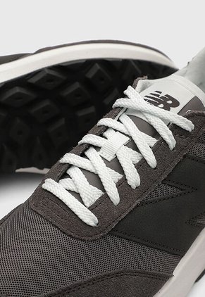 Tenis new balance 370 Gris Oscuro