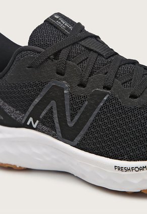 Tenis Lifestyle Negro-Blanco-Café New Balance Kids Arishi v4