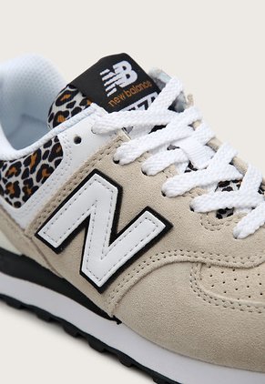 Tenis Lifestyle Gris-Negro-Blanco New Balance 574