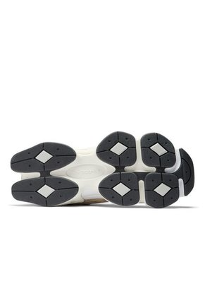 Tenis Deportivos New Balance Original 9060 Beige/Blanco