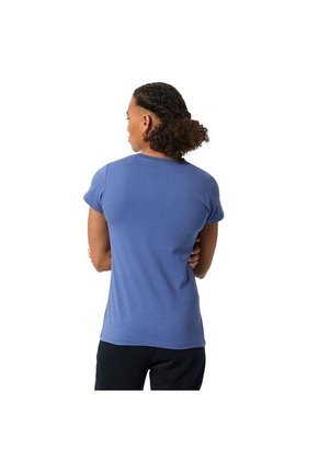 Camiseta New Balance Essentials Stacked Para Mujer-Celeste