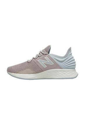Tenis New Balance Fresh Foam Roav Mujer-Purpura Claro