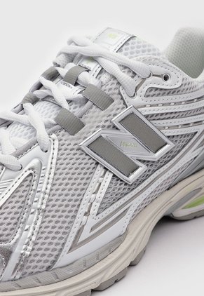 Tenis Lifestyle new balance 1906 Gris