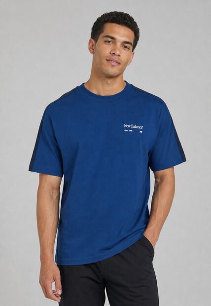 Camiseta new balance Reimagined Graphic Azul