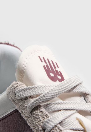Tenis Lifestyle Beige-Vino-Blanco New Balance XC-72'