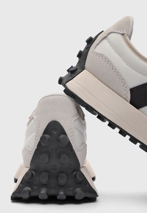 Tenis new balance 327 Marfil