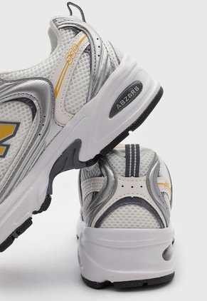 Tenis Lifestyle new balance 530 Blanco