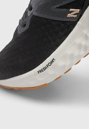 Tenis new balance Fresh Foam Arishi Negro