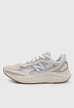 Tenis Running new balance Fresh Foam Arishi Beige
