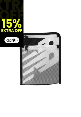 Bolso New Balance Core Performance Flat-Negro/Blanco New Balance