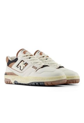 Tenis New Balance 550-Blanco/Café