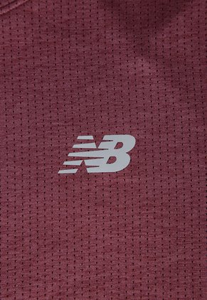 Camiseta Training new balance Athletics Borgoña