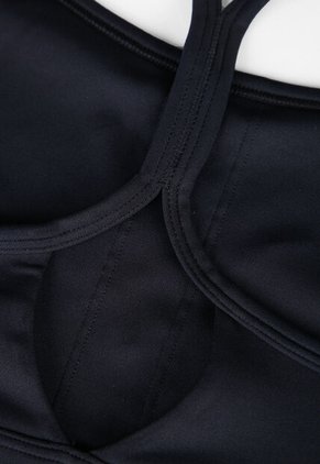 Top Yoga new balance Essential Yoga Negro