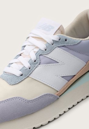 Tenis Lifestyle Lila-Multicolor New Balance 237