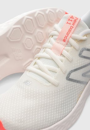 Tenis new balance 411 Marfil
