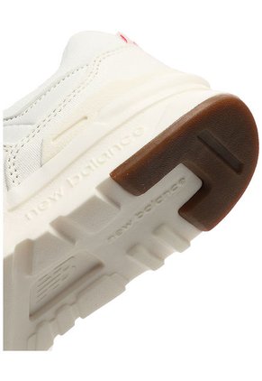 Tenis Lifestyle Beige New Balance Classics Traditionnels 997H