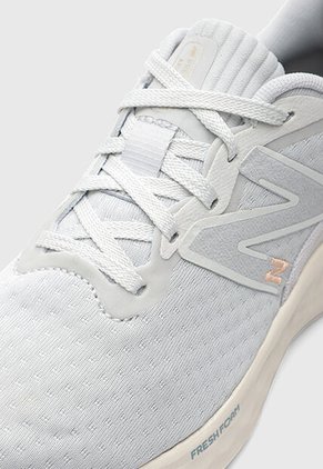 Tenis new balance Fresh Foam Arishi V4 Azul Claro