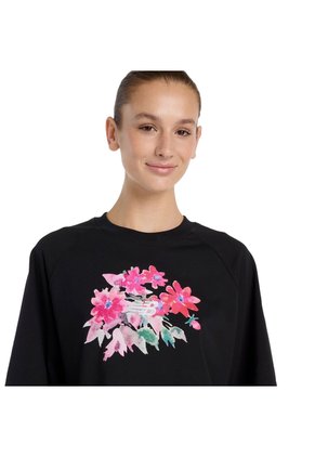 Camisa Deportiva New Balance Originales Graphics Negro Mujer