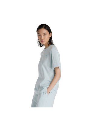 Camisa Deportiva New Balance Originales Athletics Azul Mujer