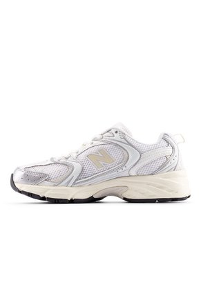 Tenis New Balance 530 Mujer-Plataeado/Gris
