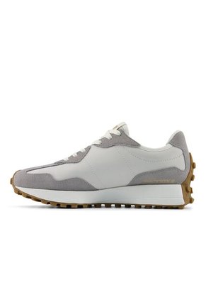 Tenis New Balance 327 Mujer-Gris/Dorado