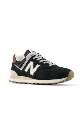 Tenis New Balance 574 Hombre-Negro/Marron