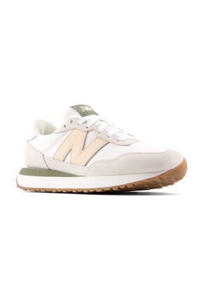 Tenis Deportivos New Balance Originals 237 Blanco Para Mujer