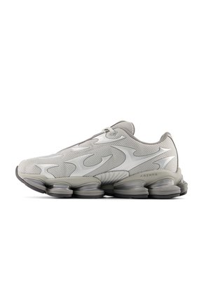 Tenis Deportivos New Balance Originales 2000 Gris Para Mujer