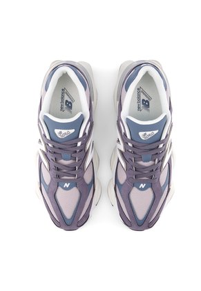 Tenis Deportivo New Balance Original 9060 Abzorb Gris Unisex