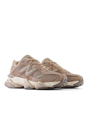 TENIS NEW BALANCE UNISEX U9060PB 9060 Talla 7.5