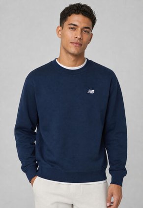 Buzo new balance Sport Essentials Azul