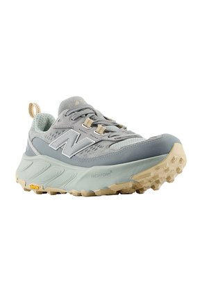 Tenis New Balance Original FreshFoamX Hierro Trek Gris Mujer