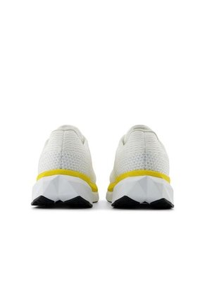 Tenis New Balance Fuelcell Propel-Blanco