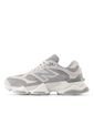 Tenis New Balance 9060 Hombre-Gris de New Balance