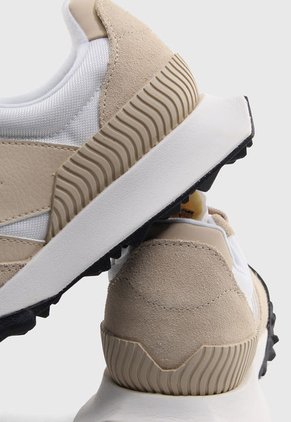 Tenis Lifestyle Beige-Blanco-Negro New Balance XC-72