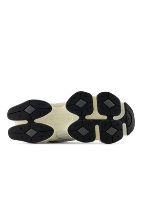 TENIS NEW_BALANCE UNISEXO U9060AGA 9060 Talla 5.5