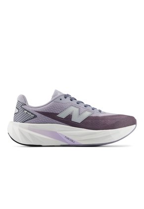 Tenis Running FuelCell Rebel V5 New Balance MFCX2JO