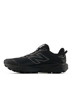 Tenis Trail Running FuelCell Rebel Trail New Balance MRBT8R0