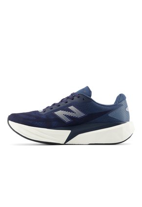 Tenis Running FuelCell Rebel V5 New Balance MFCX7CD