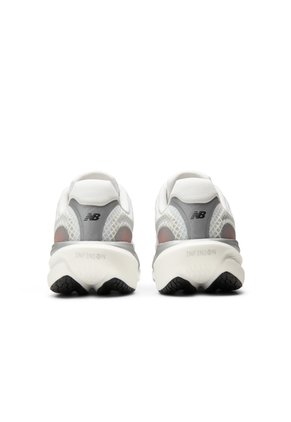 Tenis Running 1080 V15 Breathe New Balance M10806GG