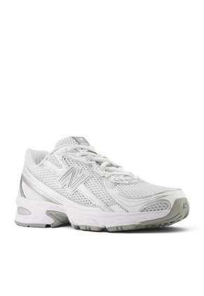 Tenis New Balance 740 Mujer-Blanco
