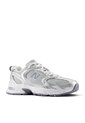 Tenis New Balance 530 Mujer-Gris/Plata de New Balance