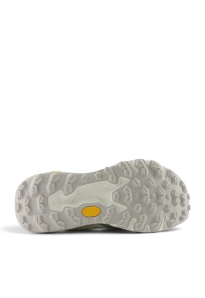 Tenis New Balance Hierro Mujer-Beige