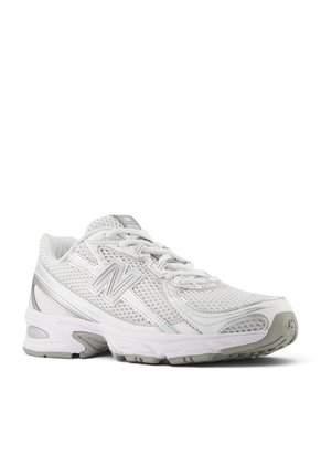 Tenis New Balance 740 Mujer-Blanco