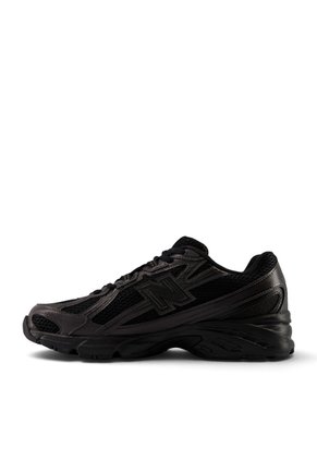 Tenis New Balance 740 Hombre-Negro