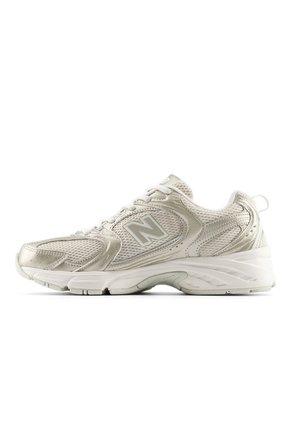 TENIS NEW_BALANCE UNISEXO U5301Z0 530 Talla 4.5