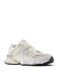 Tenis New Balance 9060 Hombre-Beige/Blanco de New Balance